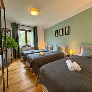 Immostay #7 -helle Mit Grossem Garten -4 Zimmer, Wifi & Free Parking Apartment